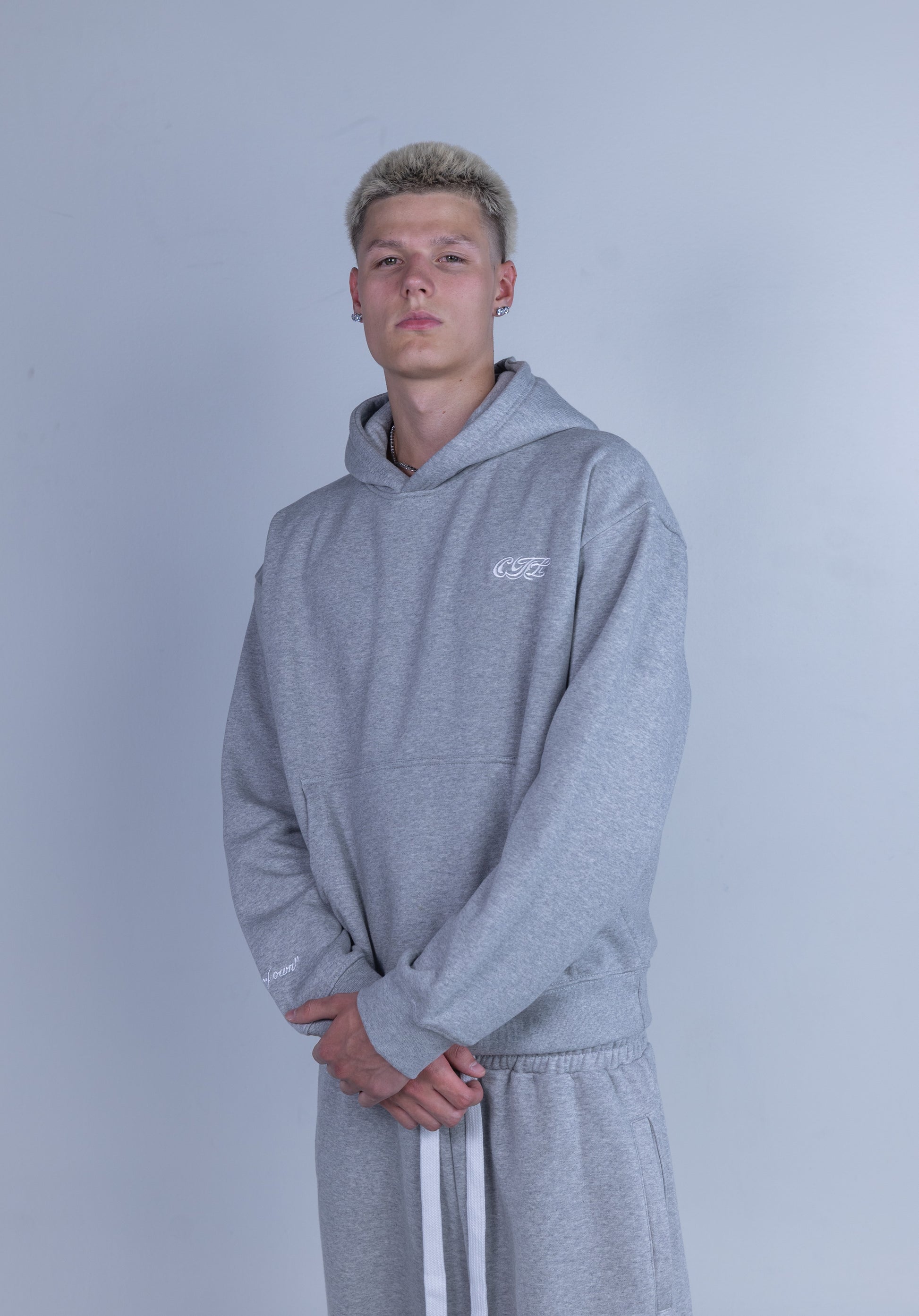 STONE GRAY BOXY HOODIE