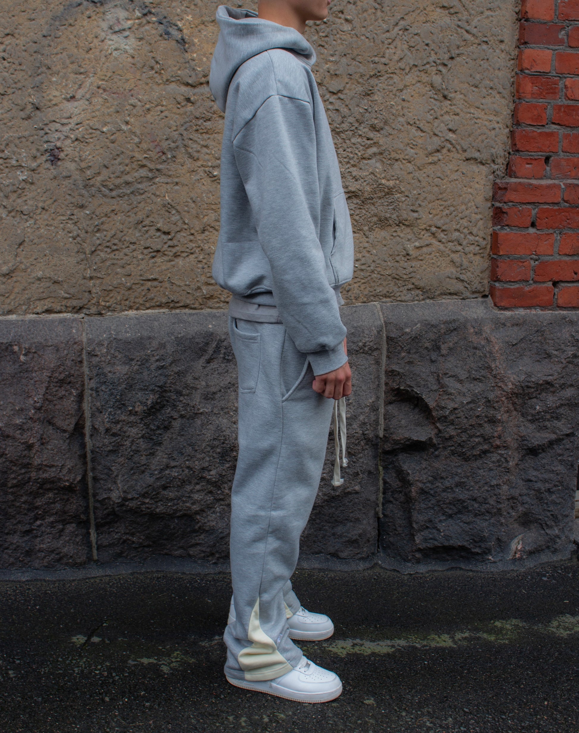 GRAY JOGGERS