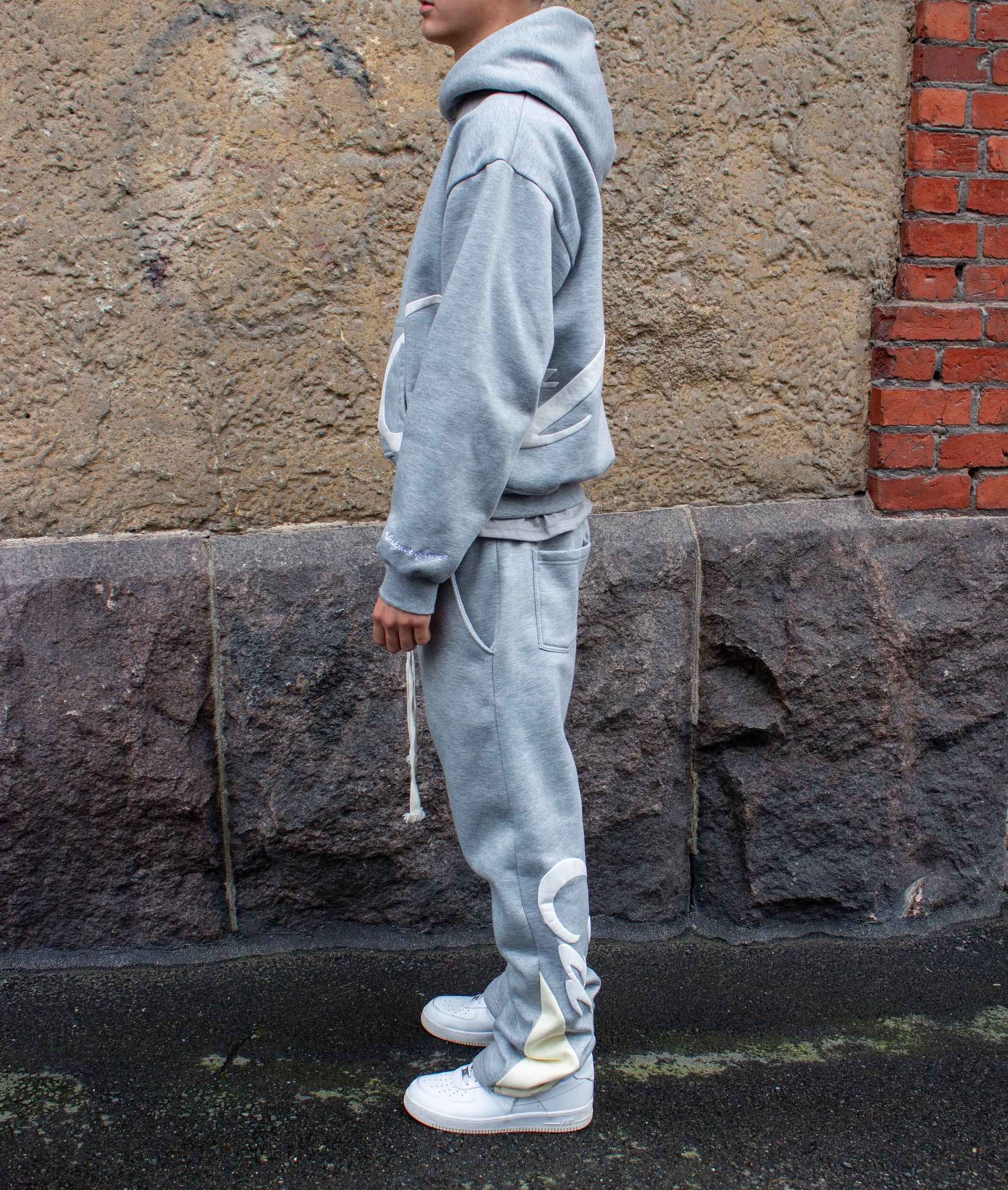 GRAY HOODIE