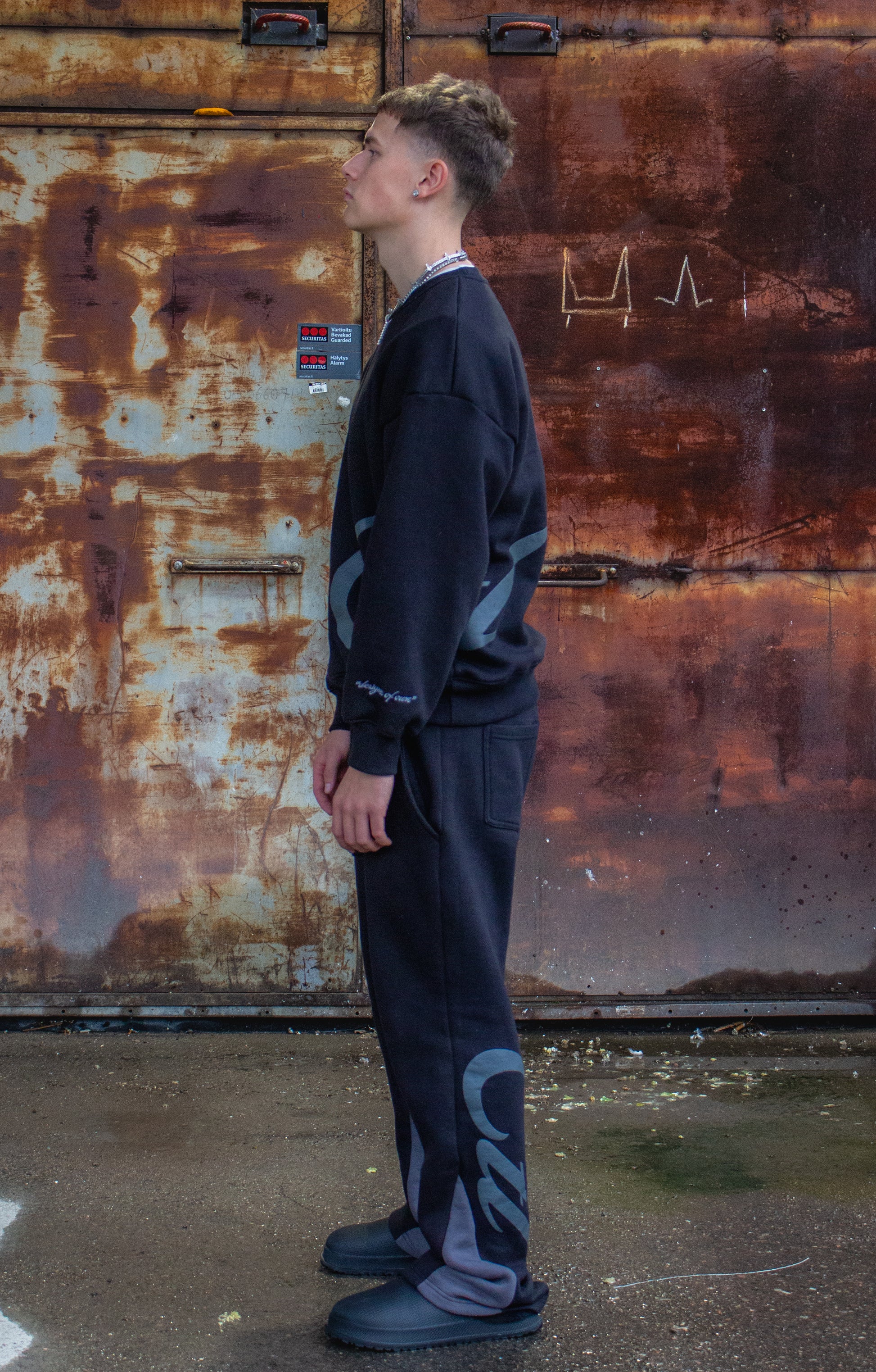 BLACK JOGGERS
