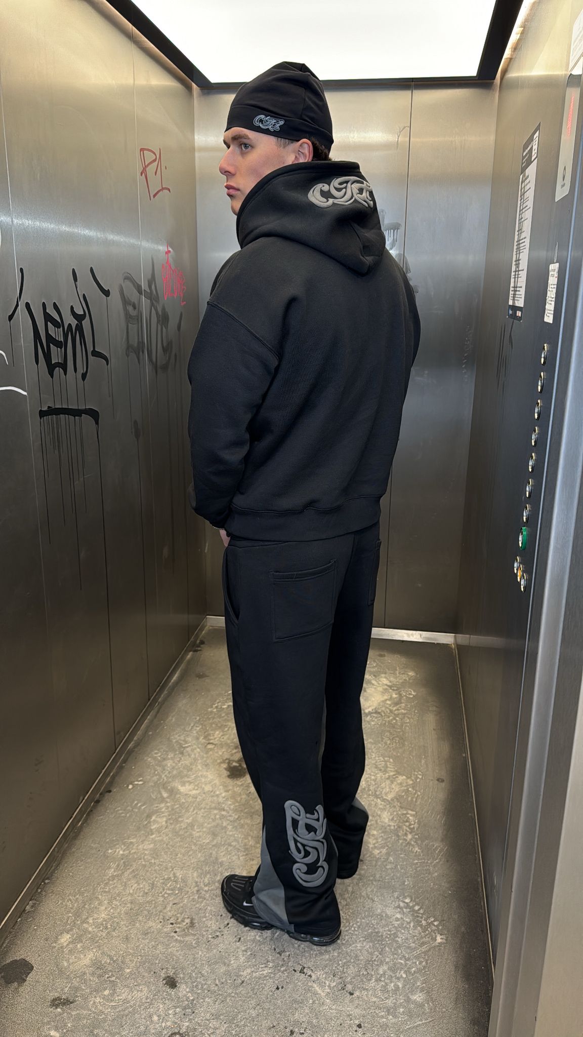 BLACK FLARED TRACKSUIT