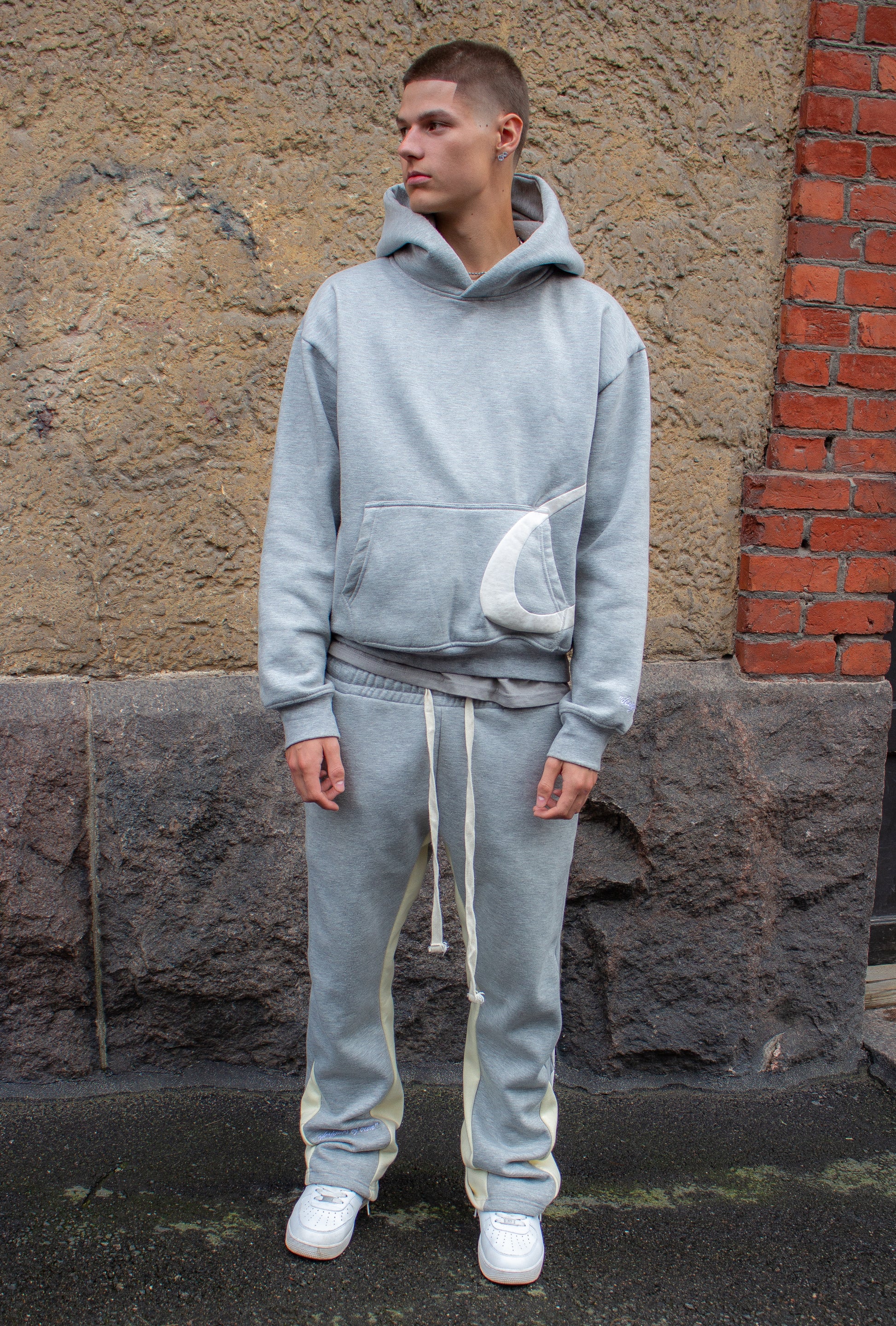 GRAY JOGGERS