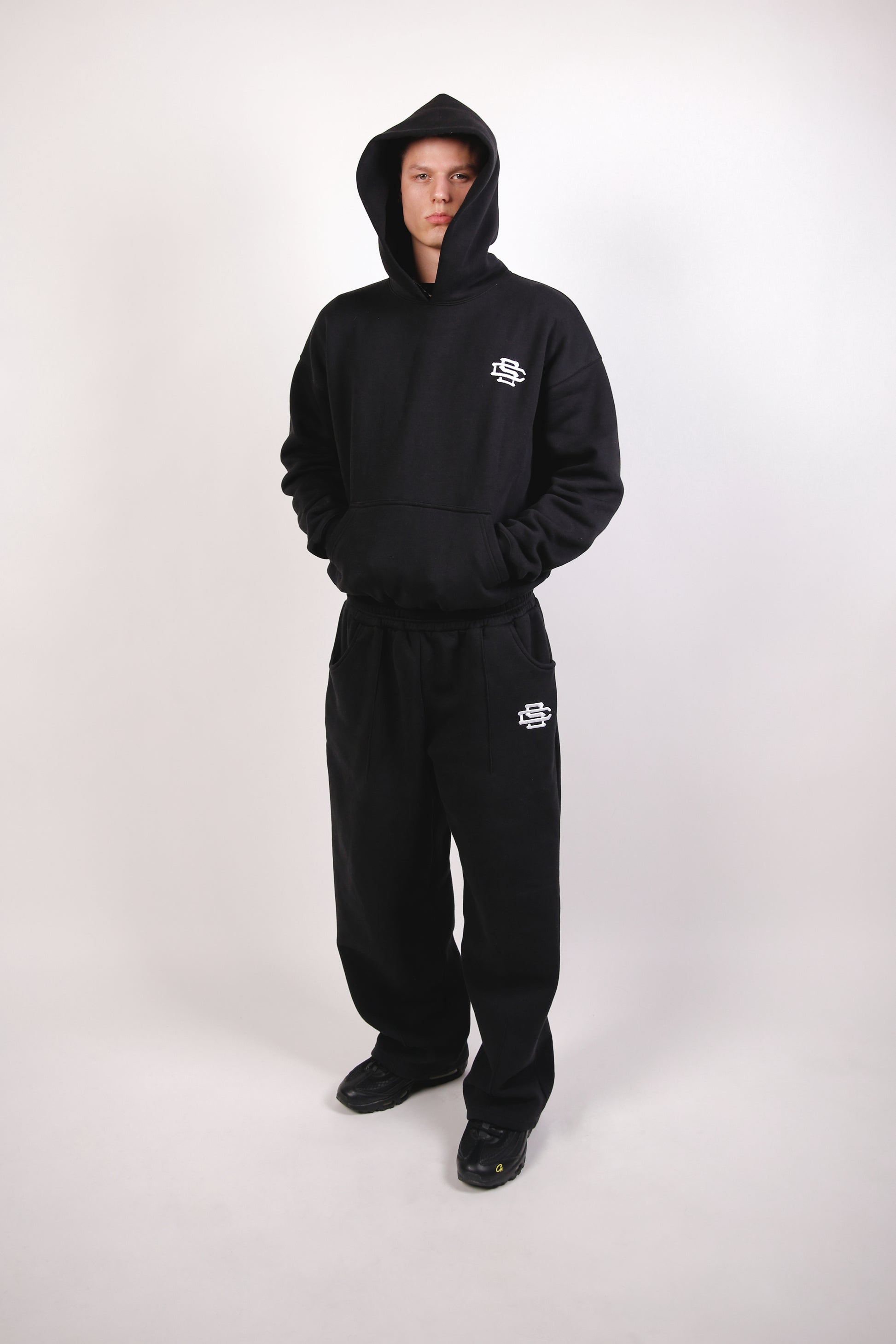 SOFT CORE BLACK JOGGERS